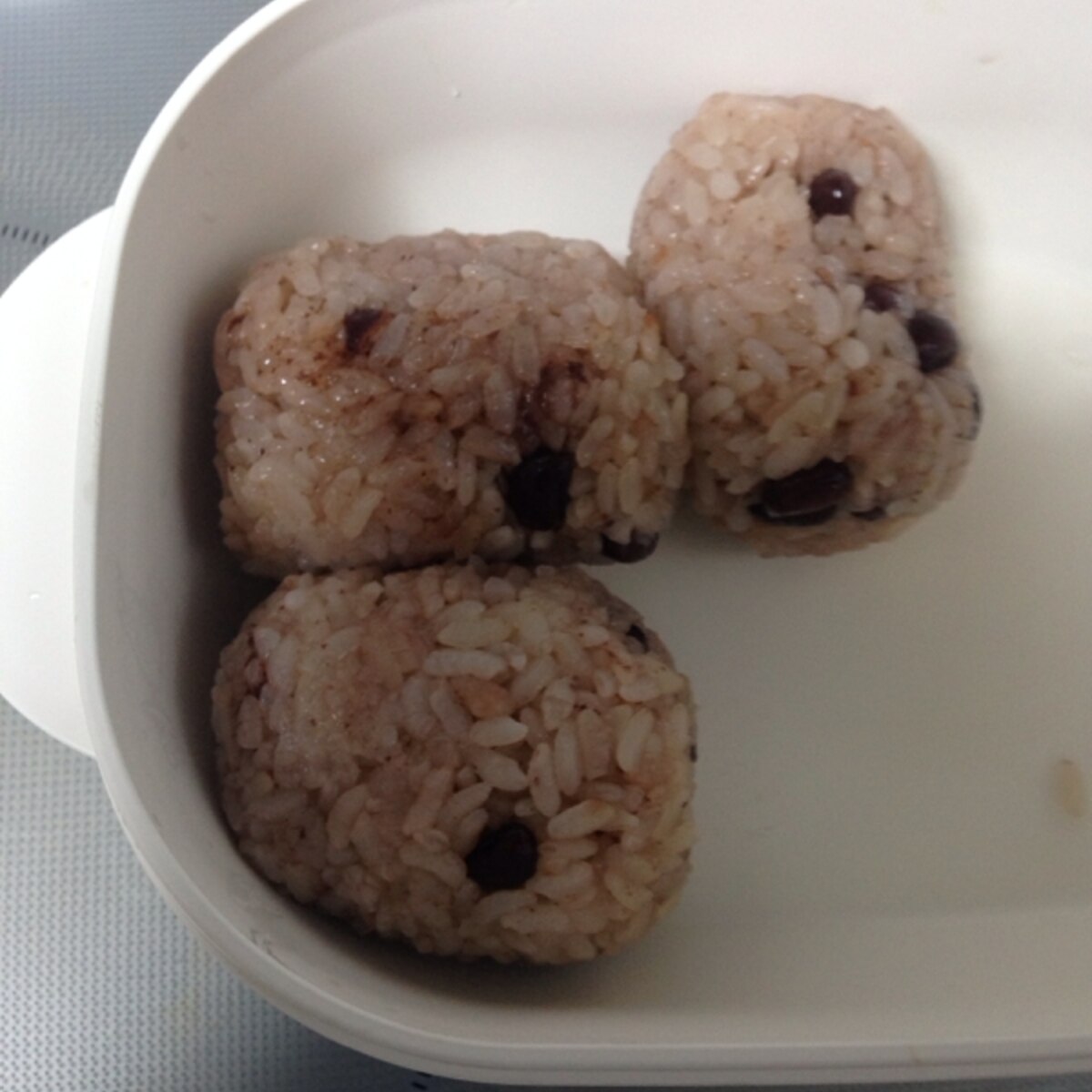 赤飯で 甘い餡子おにぎり レシピ 作り方 By Xmickyx 楽天レシピ 赤飯で 甘い餡子おにぎり レシピ 作り方 By Xmickyx 楽天レシピ
